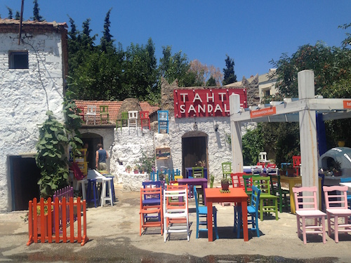 http://www.tahtasandalye.com